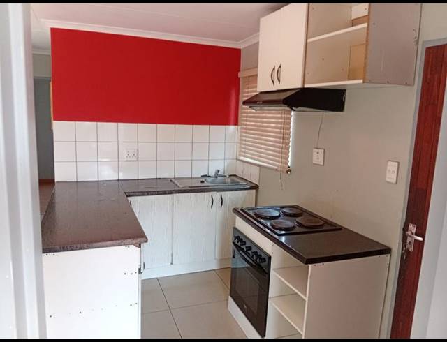 3 BEDROOM HOUSE FOR SALE IN WINDMILL PARK EXT